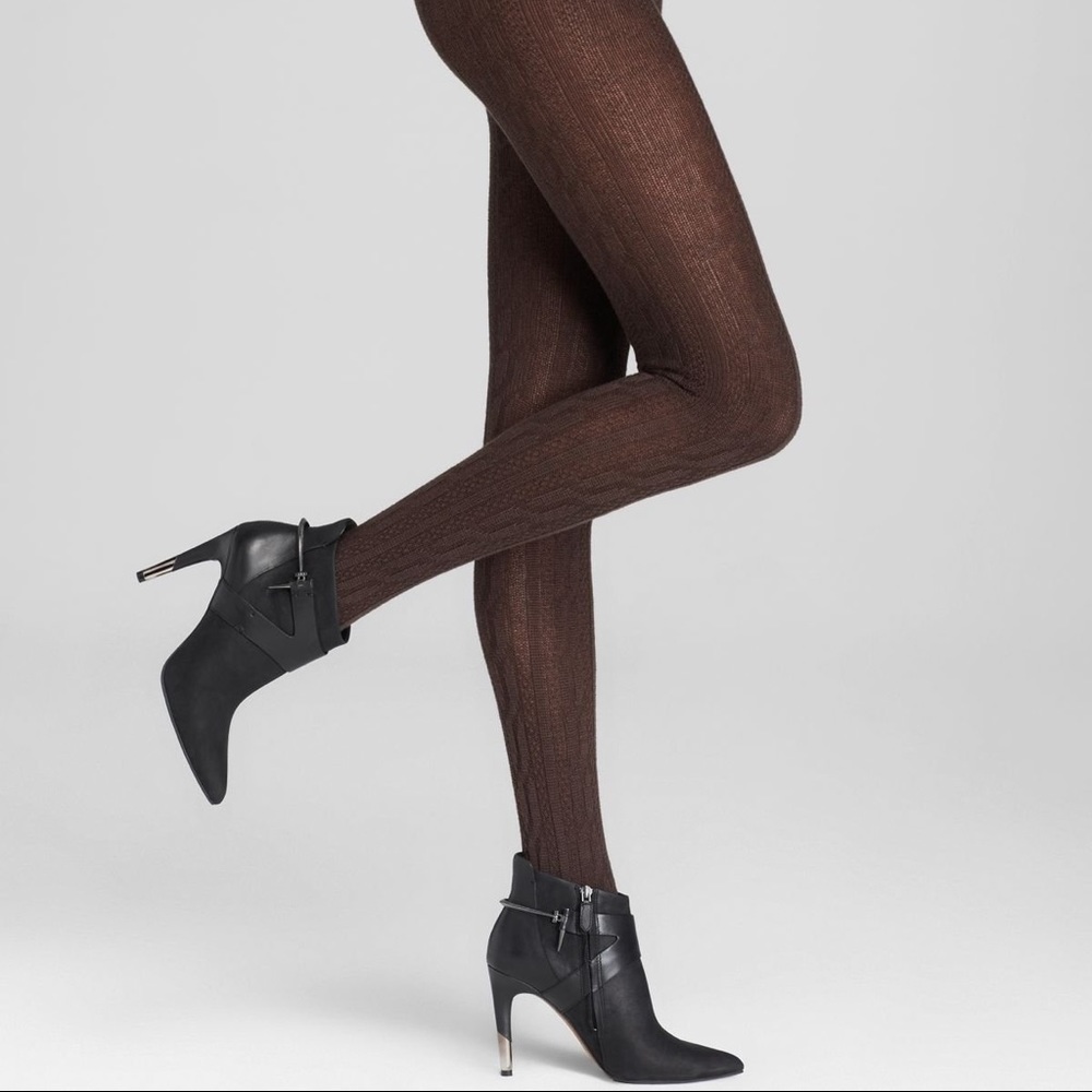 Hue Heat Temp cable knit sweater tights, size 1 in espresso brown.